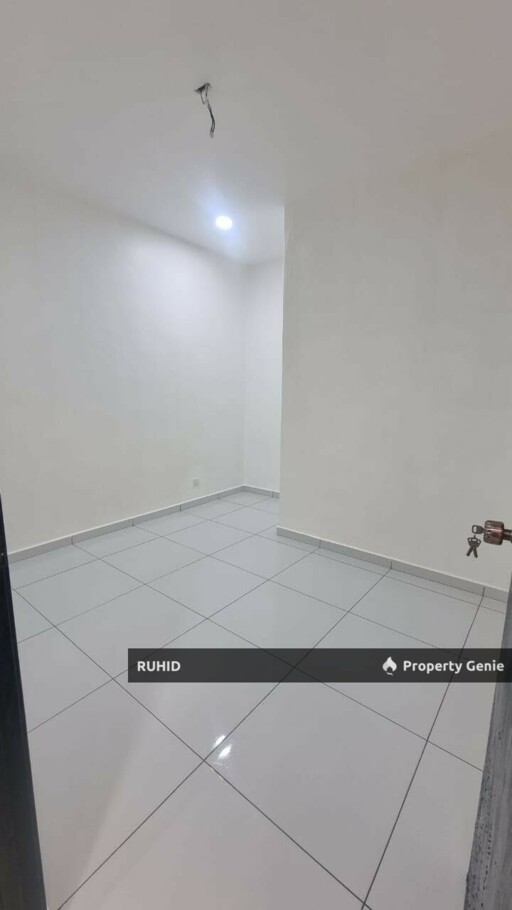 End Lot Single Storey Terrace House for Sale in Taman Sri Pulai, Johor Bahru