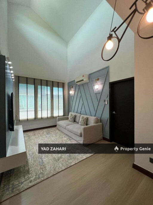 Taman Impian Sutera 2, Seksyen 30 Shah Alam | 2-Storey Semi-D 5 Bedrooms | RM1.1M - Partial Furnished, Renovated and Near Masjid