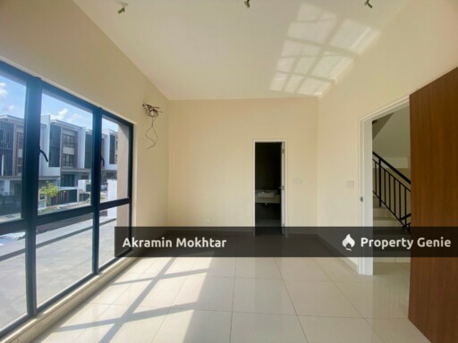 CORNER | NASSIM HEIGHTS 3 STOREY SUPERLINK