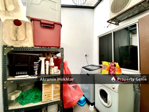 Fully Renovated & Partially Furnished | Double Storey Taman Saujana Puchong SP 10, Puchong