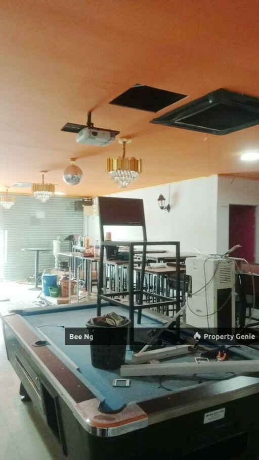 Taman Tasek/Jalan Glasiar/Double Storey Shop Lot/Facing Main Road