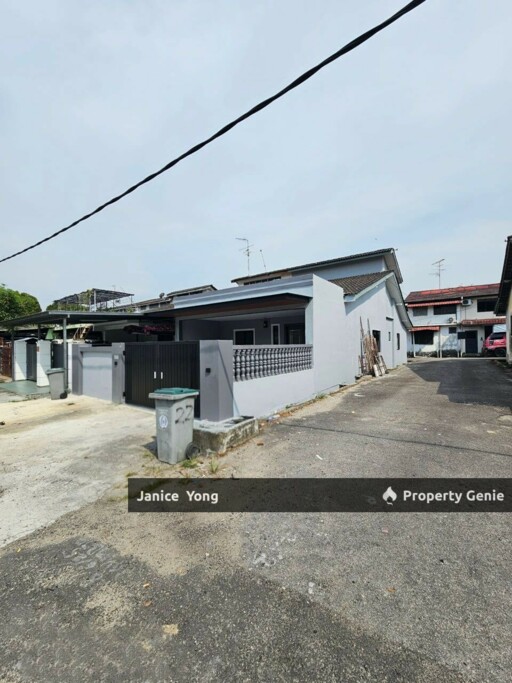 Taman Johor Jaya Jalan Dedap 1 End Lot