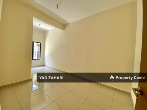 Nassim Heights, Ampang | 3-Storey Link 5 Bedrooms | RM1.2M - Strategic Location & Exclusive Private Road
