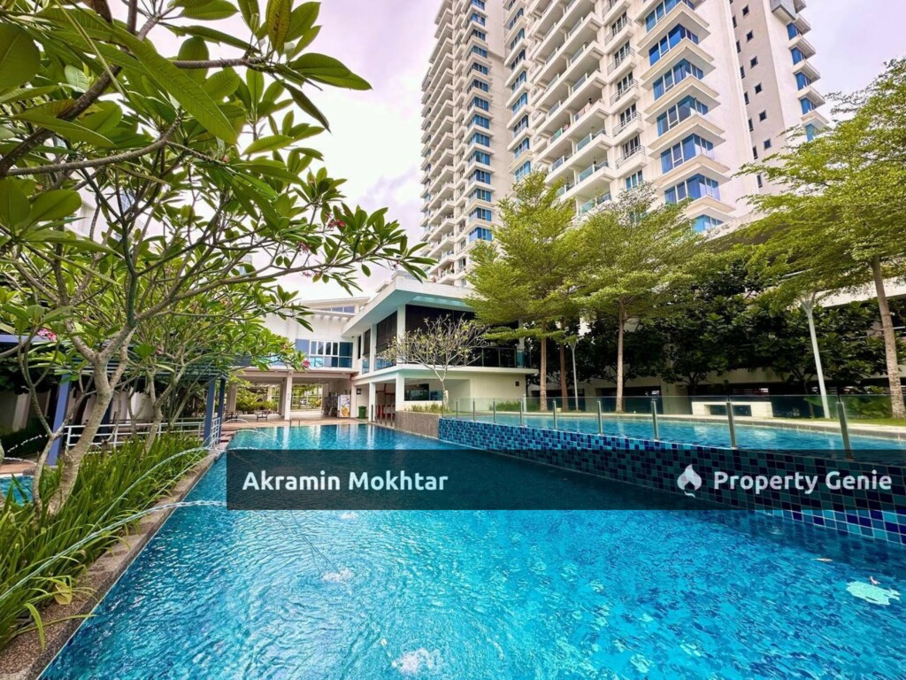 FREEHOLD, END UNIT & 2 COVERED PARKING | Well Kept Maintained Resort Style Apartment Putra 1, Bandar Seri Putra, Bangi.