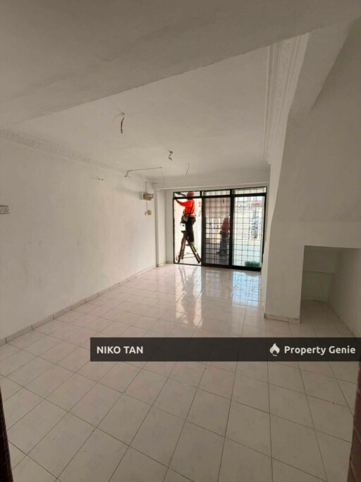 Jalan Ciku 2Sty Low Cost With Fully Renovated & Extended Kitchen For Sale