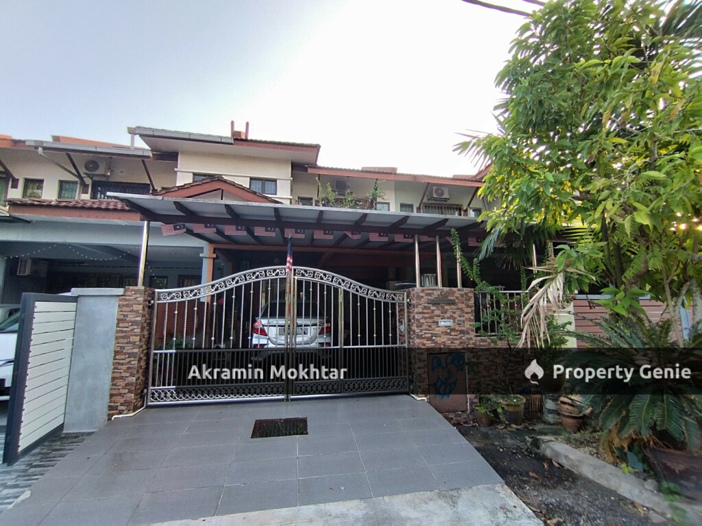 Renovated & Extended | Double Storey Terrace @ Taman Kristal 2 Dengkil