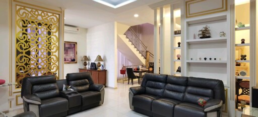 FREEHOLD 2 Storey Semi-Detached with Basement