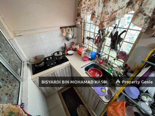 RENOVATED 2 STOREY END LOT, SEKSYEN 23 SHAH ALAM.