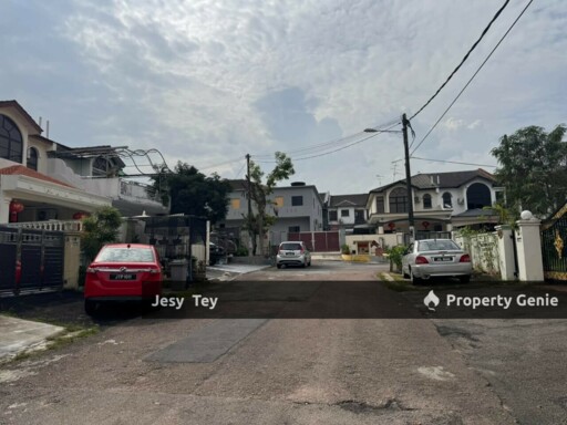 Desa Cemerlang (2 Storey Terrace House For Sale)
