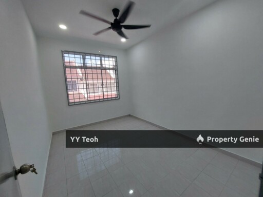 Bukit Cheng 1.5 Storey Townhouse Upper Level