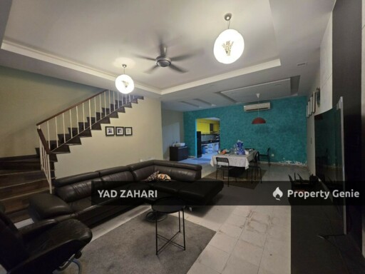 Seksyen 23, Shah Alam | 2-Storey Terrace 4 Bedrooms | RM560K - Extended, Peaceful Area & Well Maintained