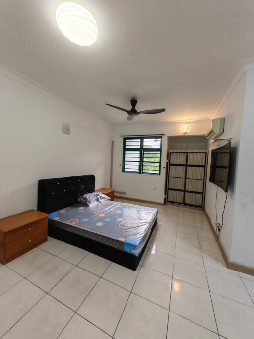 Straits View Condo For Rent