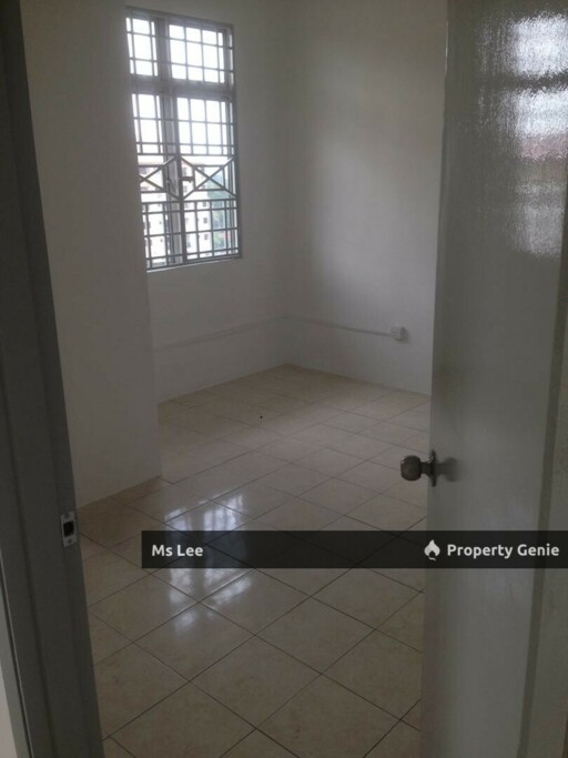 Bayu Villa Apartment @ Taman Bayu Perdana, Klang - Blok B Level 7 - Ready Now