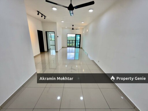 Freehold, Corner Unit & 2 Parking | Residensi Zamrud Kajang 2, Kajang Selangor .