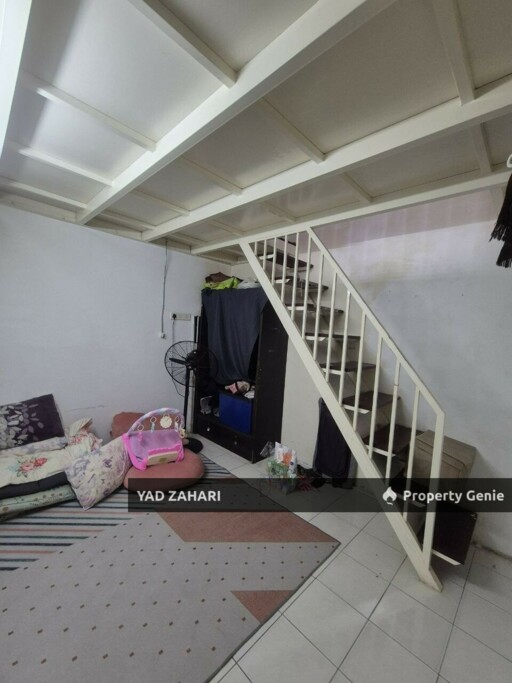 Jalan Kebun, Shah Alam | 1-Storey Terrace 4 Bedrooms | RM410K - Renovated and Nearby School
