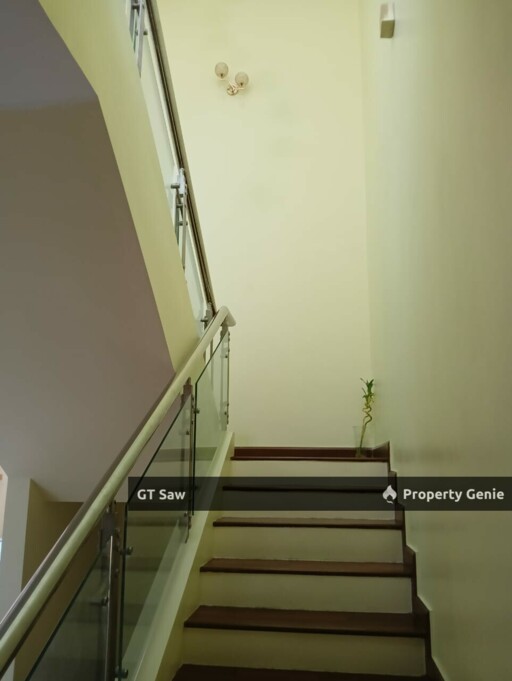 8 Petaling @ Sri Petaling Penthouse Duplex Below Market Price