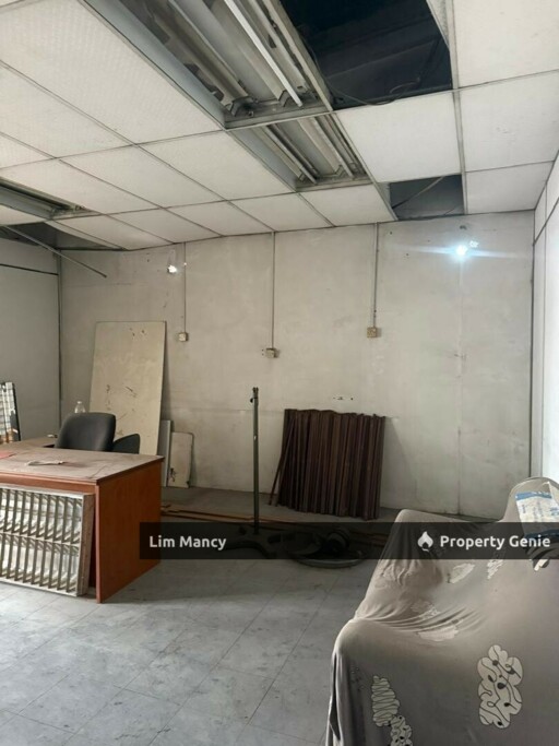 Taman Bukit Mewah Tampoi Double Storey Terrace Corner Factory
