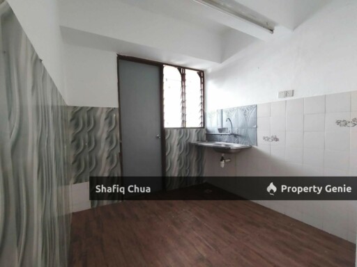 Low Deposit Good Condition Tasik Height Apartment, Bandar Tasik Selatan For Sale