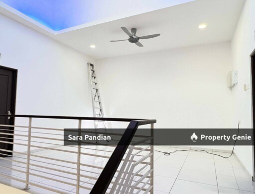 Freehold Botani Large Double Storey House
