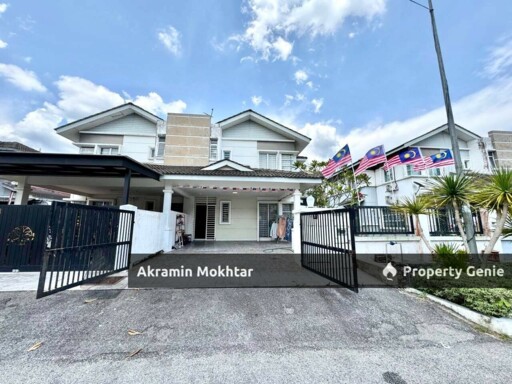 Double Storey Semi-D Taman Tasik Semenyih .