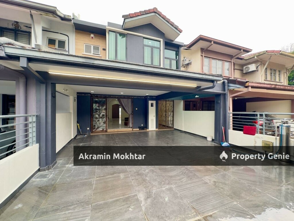 FREEHOLD, RENOVATED & PARTIALLY FURNISHED | USJ 22 Subang Jaya Double Storey