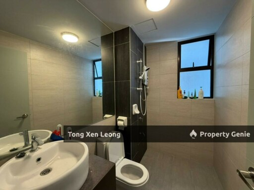 Admiral Residence 3 Bedroom Unit For Rent !!