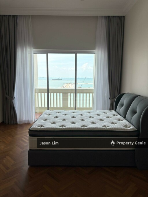 Straits Quay Seafront Luxury Service Suite
