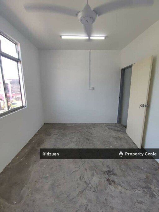 Double Storey Corner Lot, Taman Harmoni, Simpang Renggam