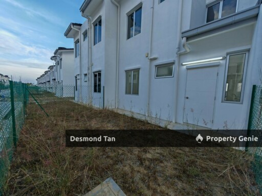 EKA HEIGHTS, BANDAR SRI SENDAYAN, NEGERI SEMBILAN | RM 1000 | Semi-Furnished | Ready Unit | Facing No House | Below Market Value