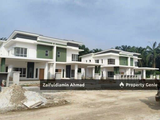 Freehold Semi-Detached in Taman Salak Mulia, Sepang