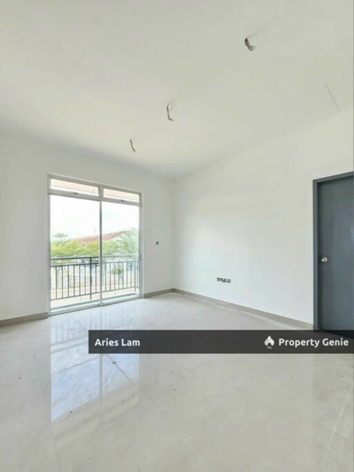 Corner Lot @ Bandar Dato Onn Double Storey Terrace House