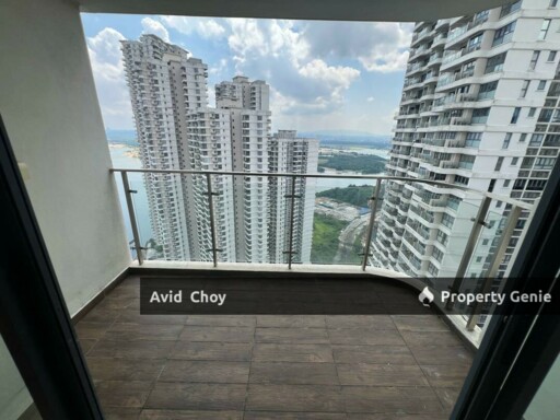 Central Park, 2 Bedrooms (Fully Furnished and Fully Renovated)