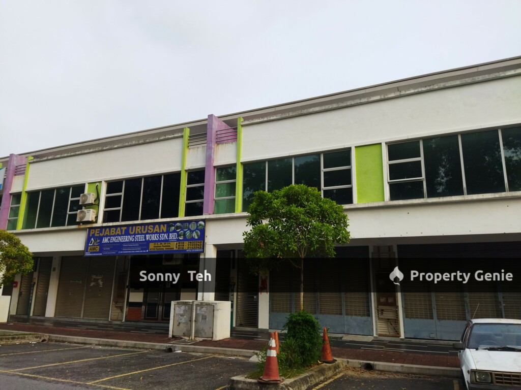 Taman Saujana Puchong next to Petronas