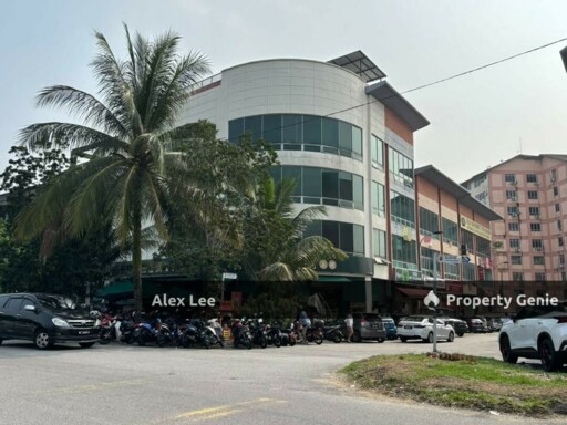 Taman Bukit Serdang 4 Storey Shop, Freehold