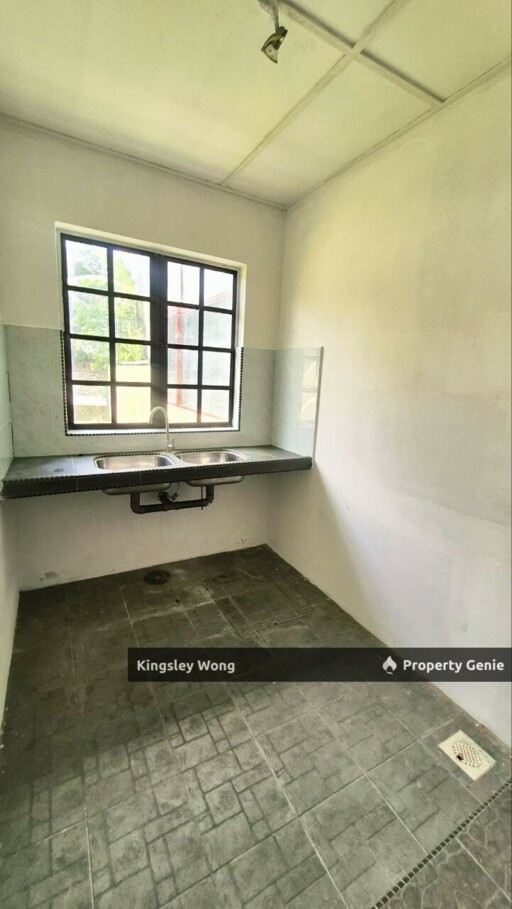 Meru Valley Endlot 32x107 Townhouse Super Below Market Green View