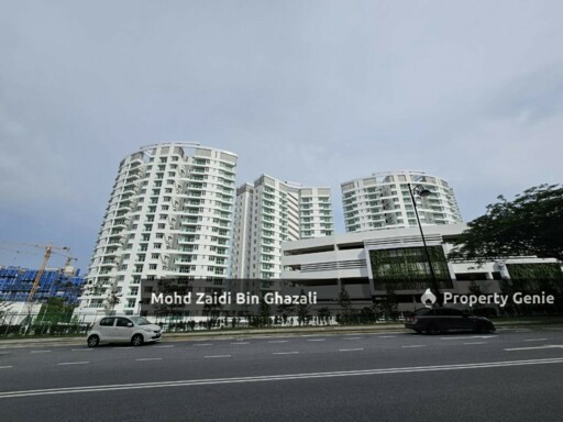 Flora rosa with kitchen cabinet