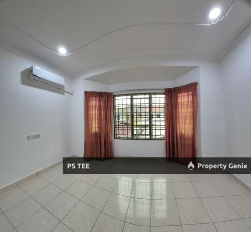 Spacious  2 Storey @ Klang ,Taman Emas