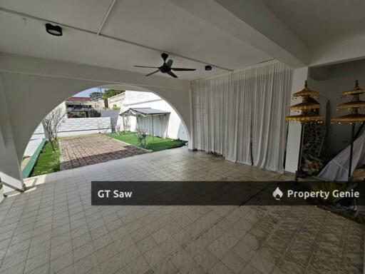 3 Storey Taman Intan Kajang Partially Furnished Bungalow For Rent