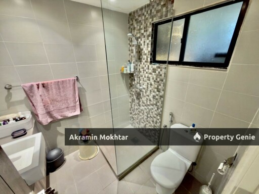 Freehold, Fully Renovated, Partially Furnished & 1 Parking | Robson Condominium Seputeh Kuala Lumpur .