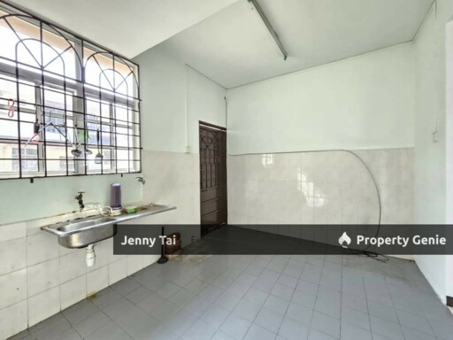 Taman Bukit Beruang Indah [ Freehold] 20x75 2 Storey Terrace House