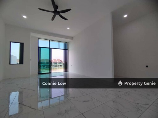 FREEHOLD Panorama Lapangan Perdana