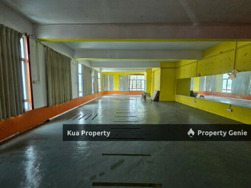 2nd Floor Corner Commercial Shoplot For Rent! Located at Jalan Keretapi, 3rd Mile