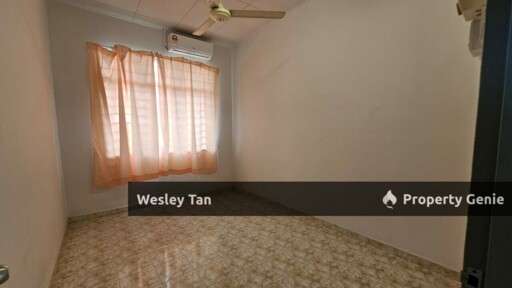 1.5 Corner Townhouse Cheng Freehold 3rooms Extra Parking No Face House