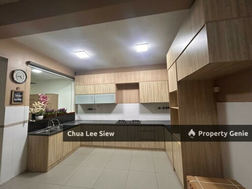 For Rent RM 2,700 (nego)🏠 Double Storey Terrace House 📍Rini Heights