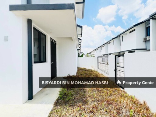 Corner Lot 2 Storey Terrace Nadira 2 Bandar Bukit Raja, Klang.