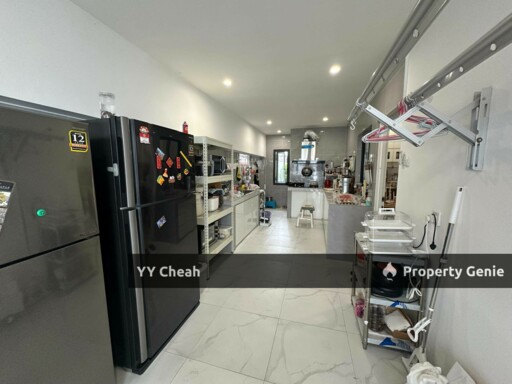Taman Chateau, ipoh town area bungalow for sale, furnished and renovated, peaceful, over 10k sq ft