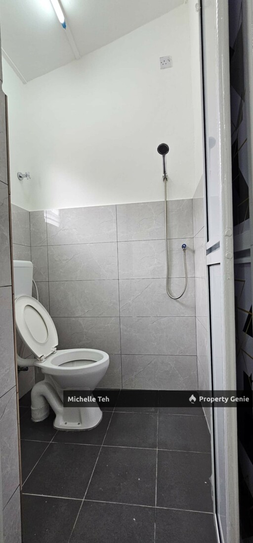 Ipoh Bentong 1.5 Storey House For Sale
