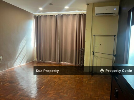 Double Storey Corner House at Moyan For RENT