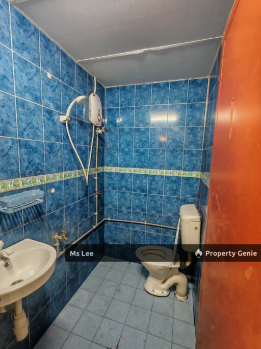 Room 106 RM 650 @ 2 Storey Shop Hotel,Chow Kit -near LRT/HKL/IJN -Ready Now