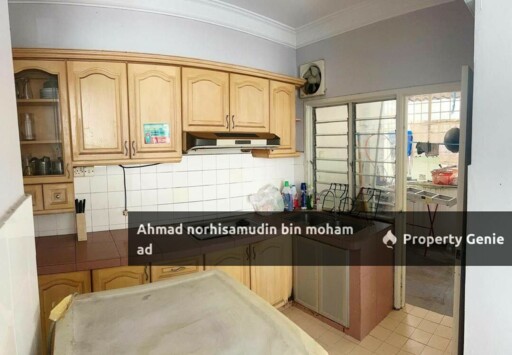 Freehold Apartment Vista Seri Putra, Bandar Seri Putra for Sale